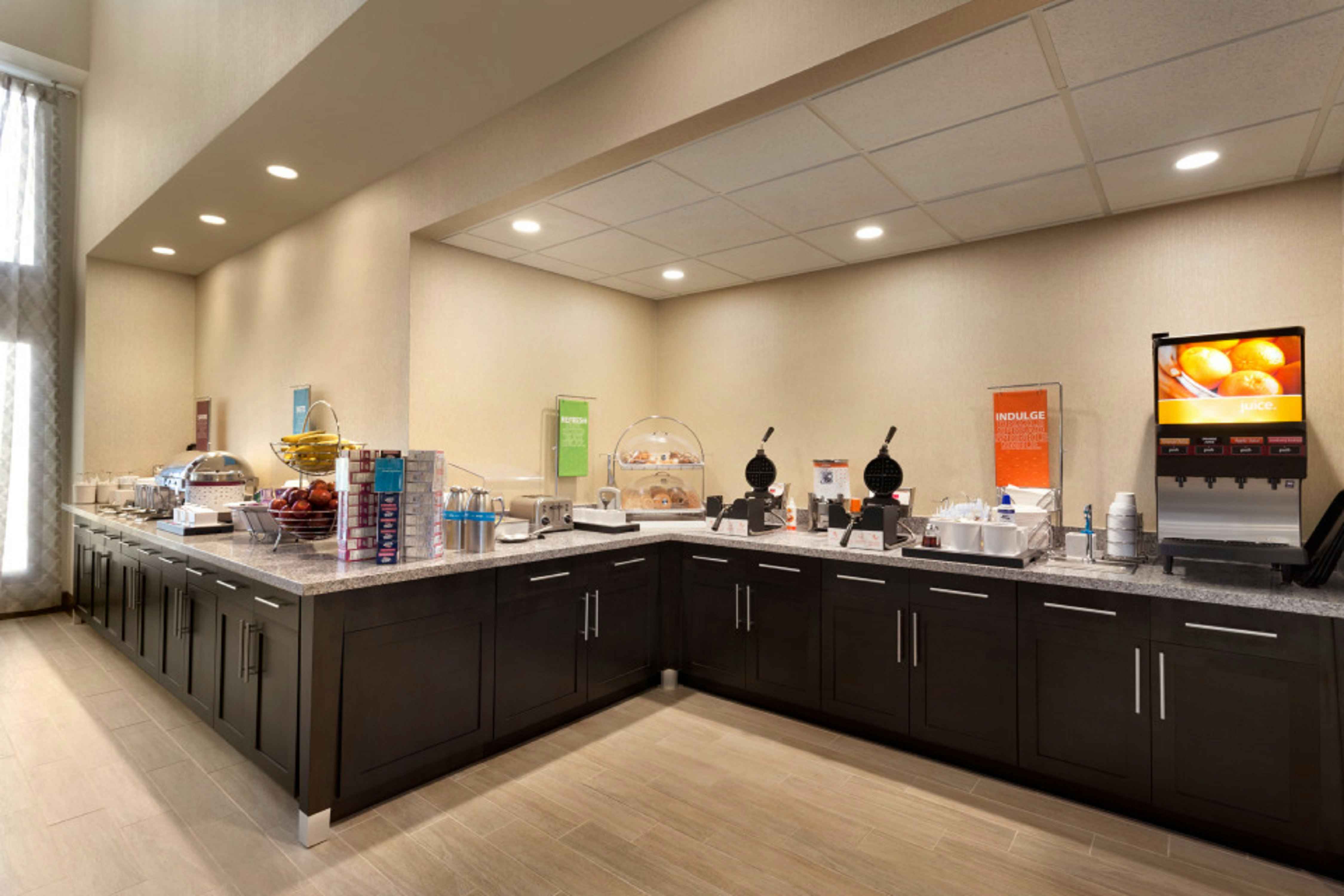 Hampton Inn and Suites Springdale 7/15