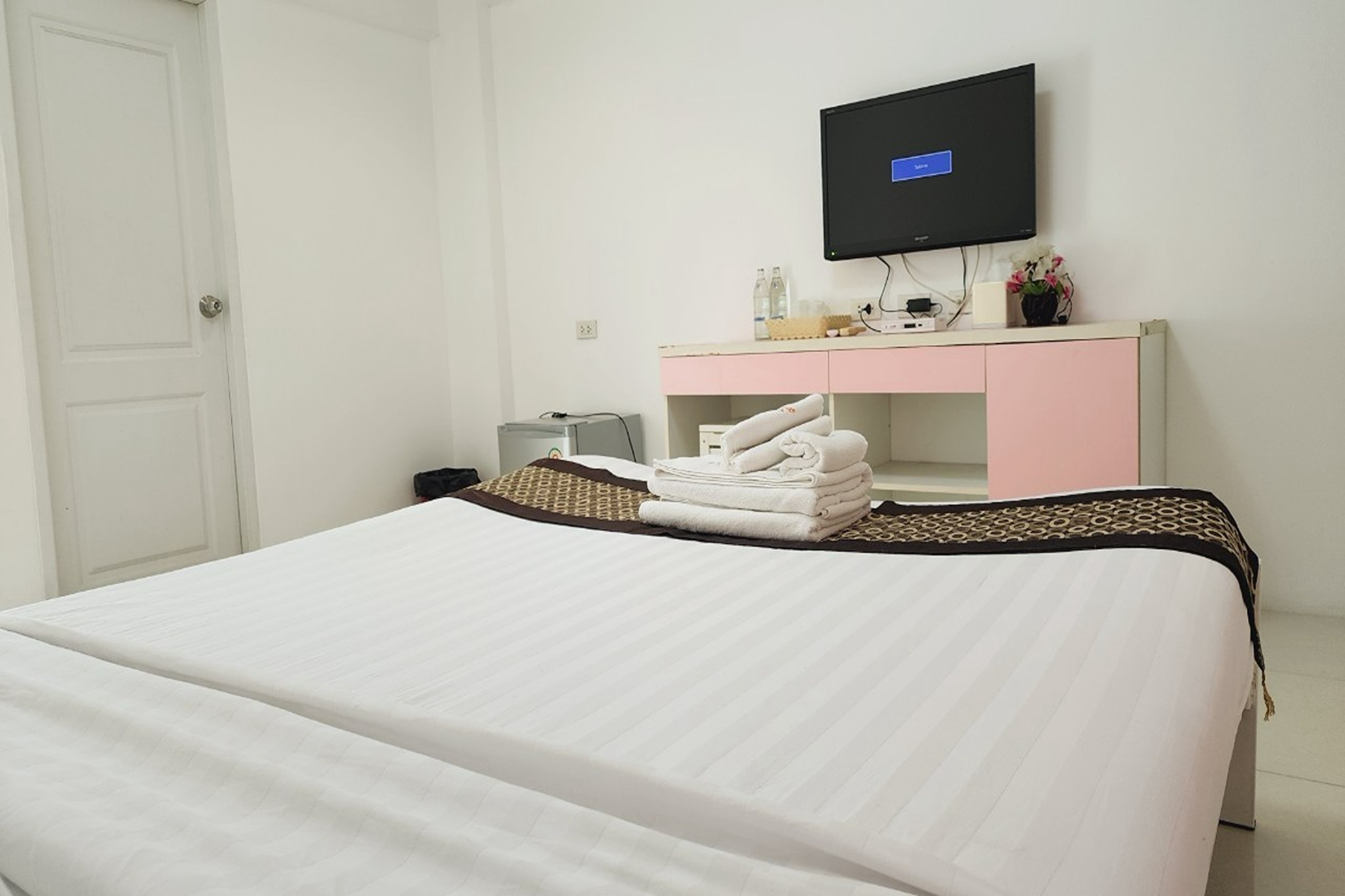 Standard, Double Bed, Zenith Life 2/10
