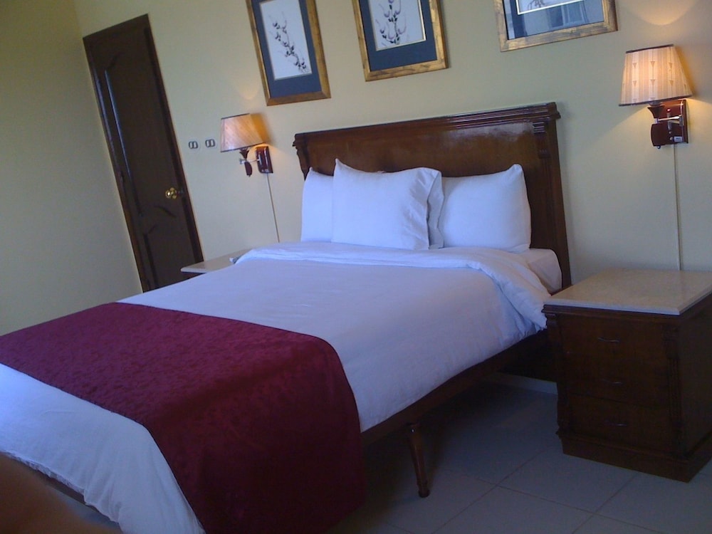 Alexandria Mediterranean Suites 10/30