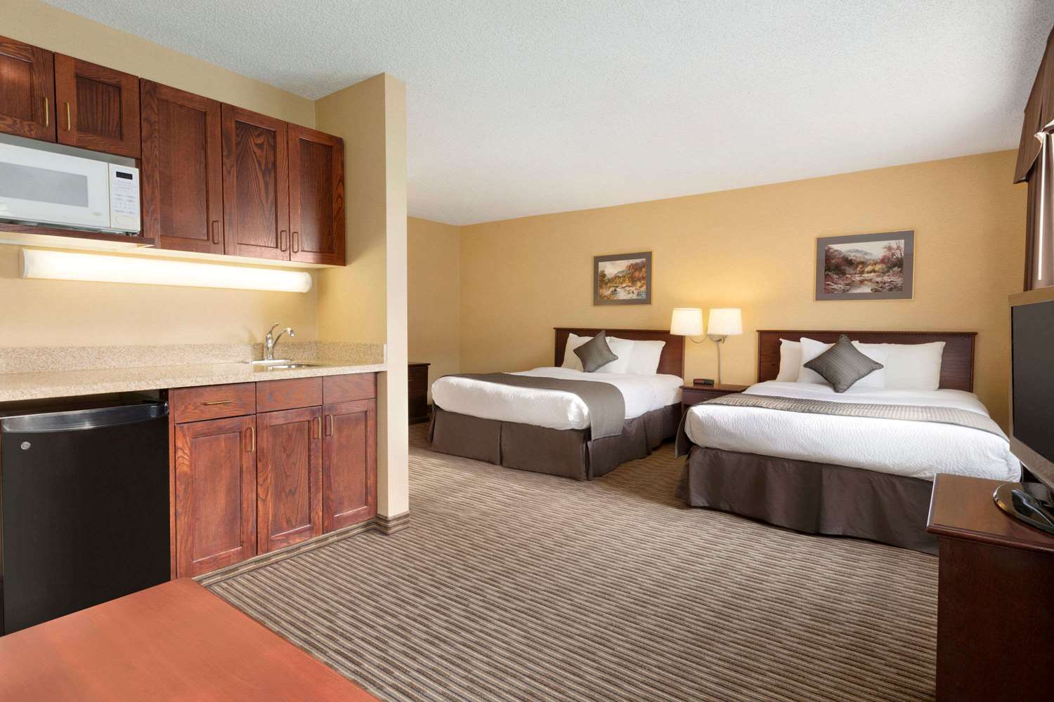 Days Inn by Wyndham Calgary South 17/52