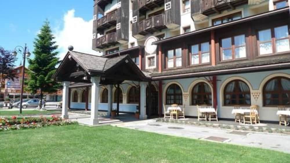 Hotel Residence Catturani 5/37