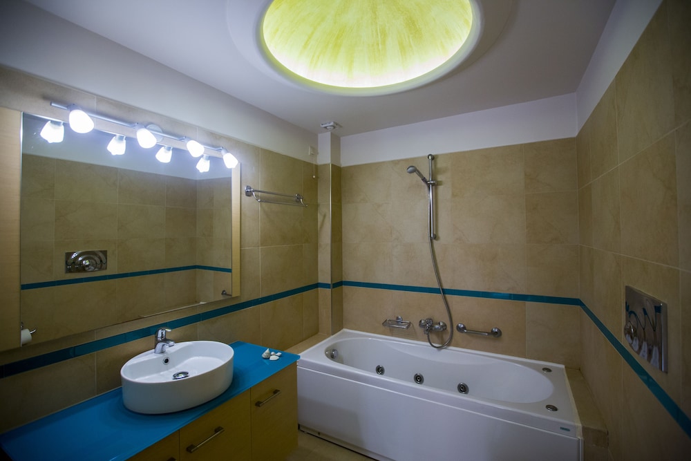 Hotel Anassa 47/50