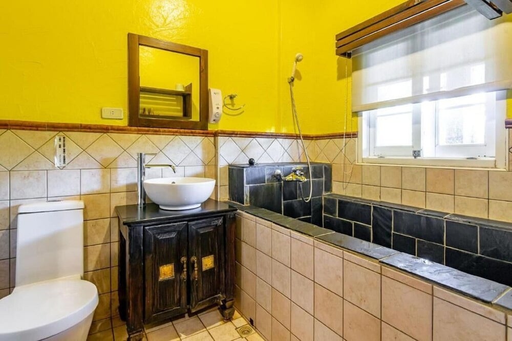 Provence Rose Lodge In Ching Jing 48/50