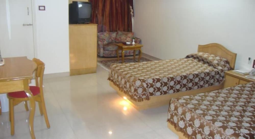 Swan Inn Hotel 14/24