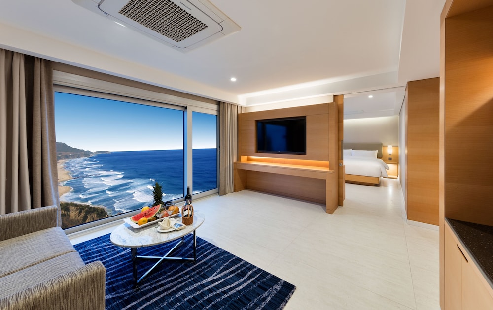 Sun Cruise Resort and Yacht 15/28