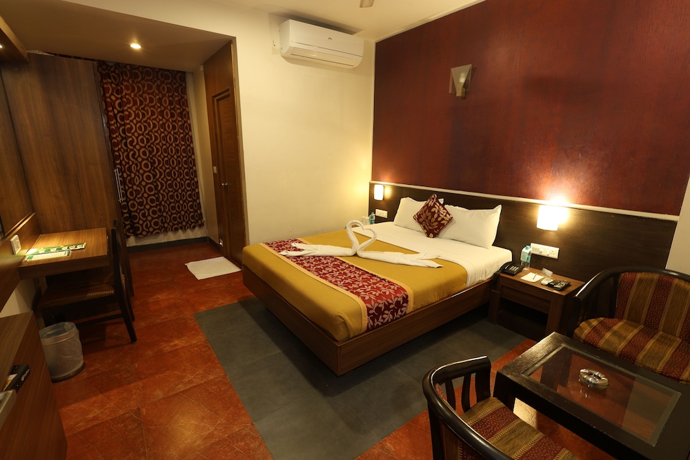 Abirami Residency 12/42