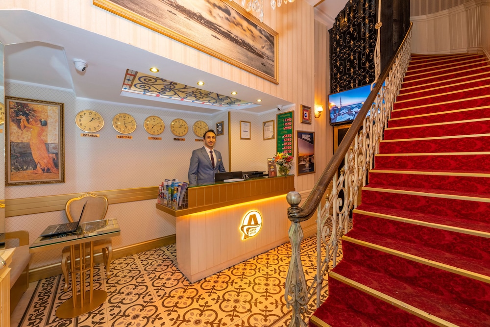 Alpek Hotel 8/67