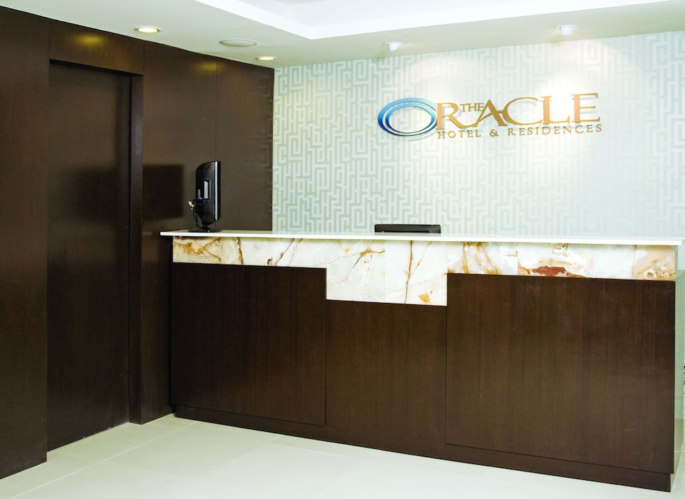 The Oracle Hotel and Residences 1/17