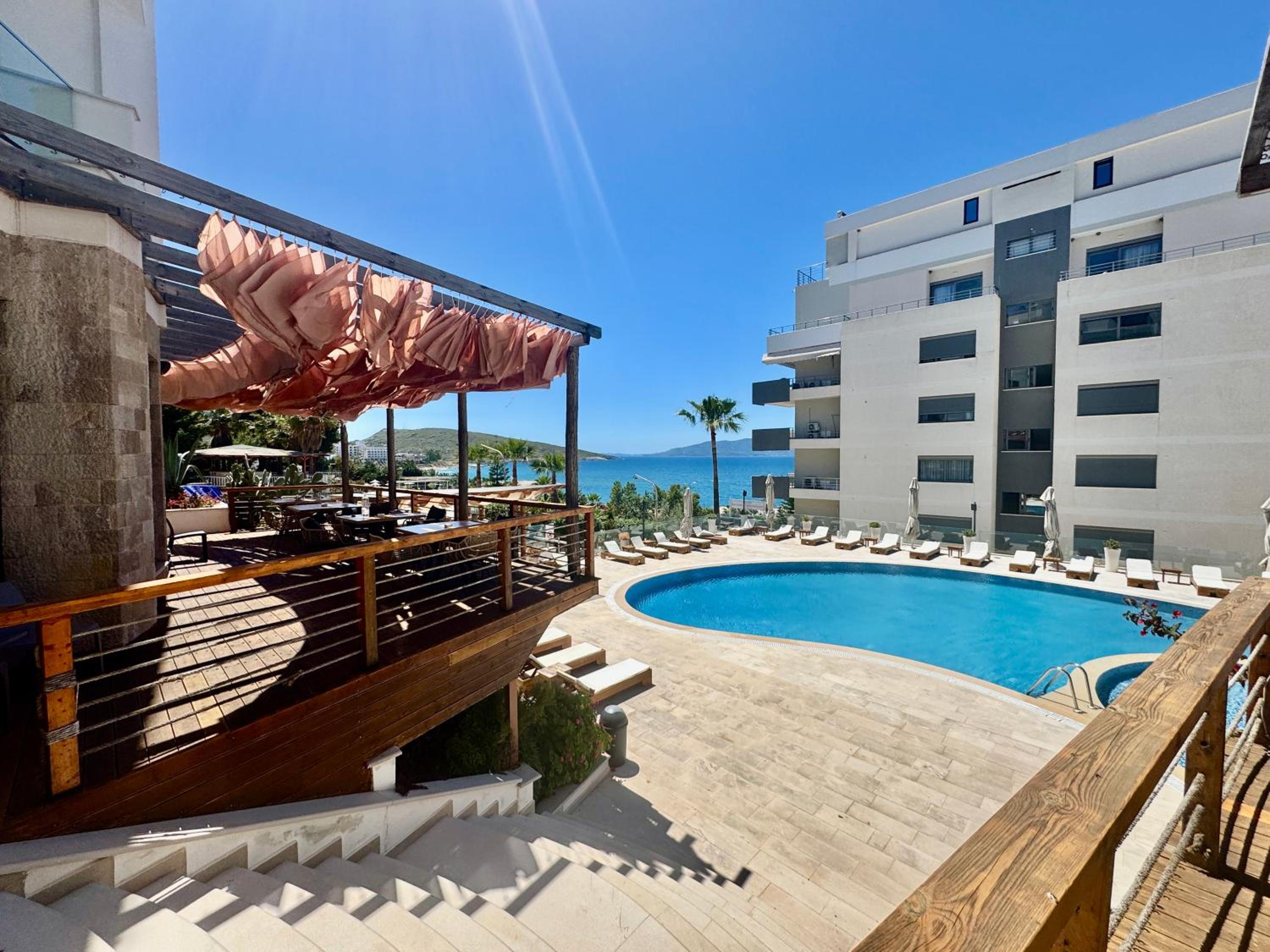 Harbour Hotel 34/37