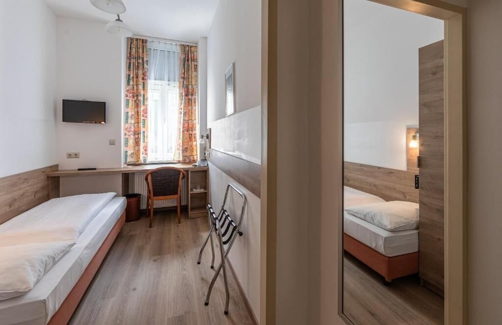 Terminus Hotel 30/50