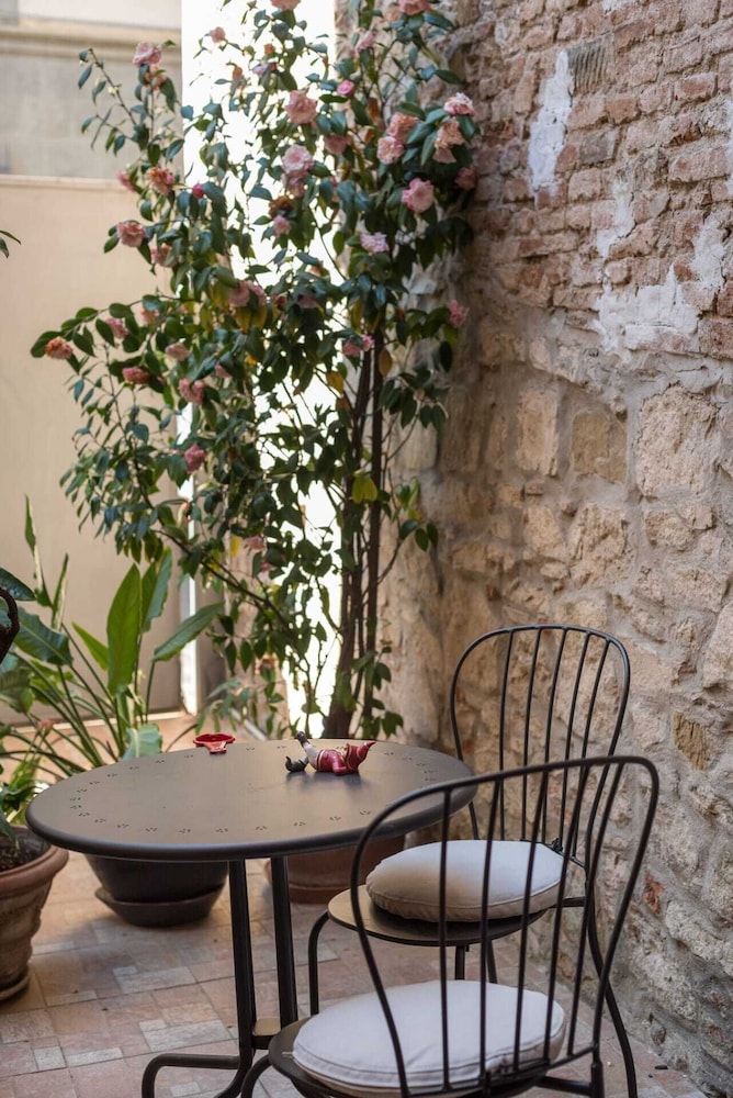 Art Gallery Apartment in Florence 20/33