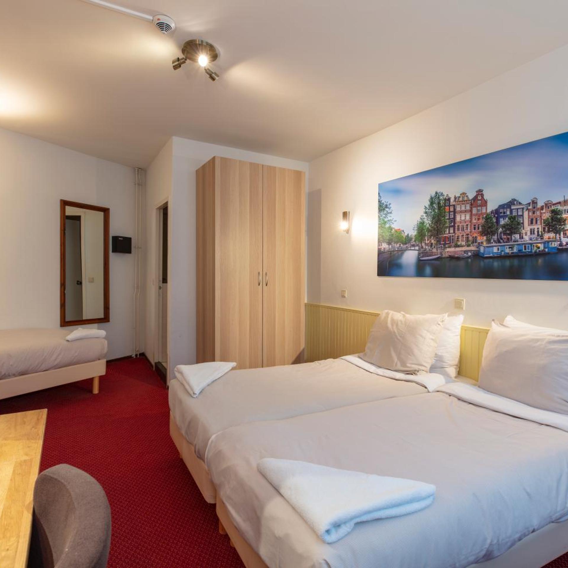 ROOM, TRIPLE