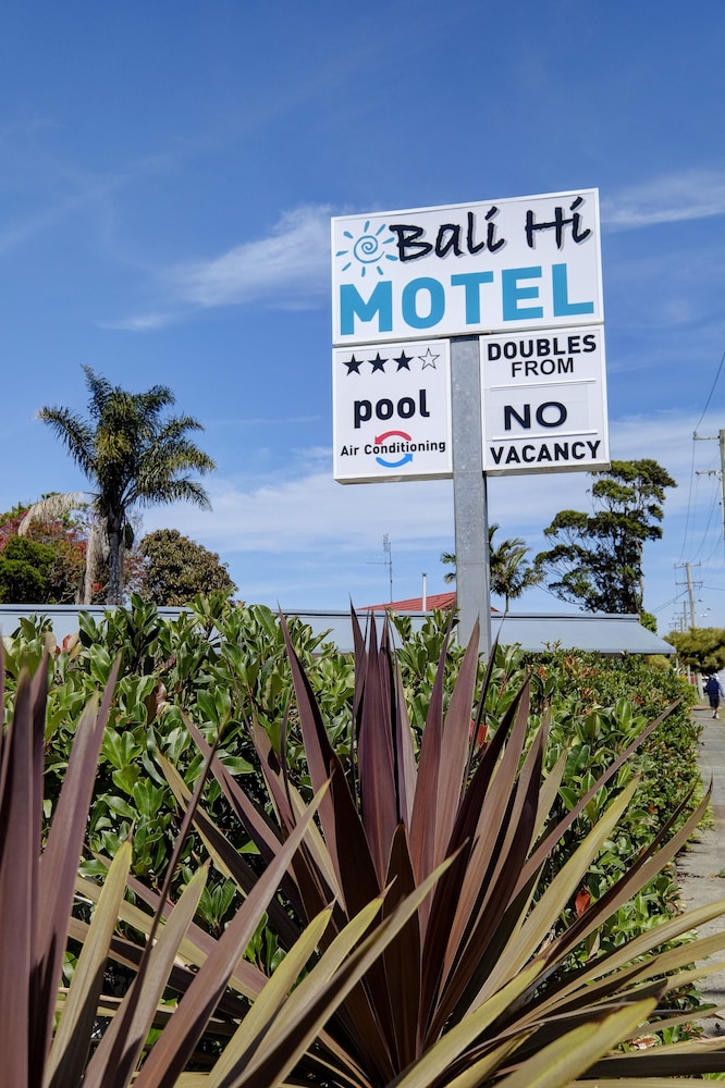 BALI HI MOTEL 8/49