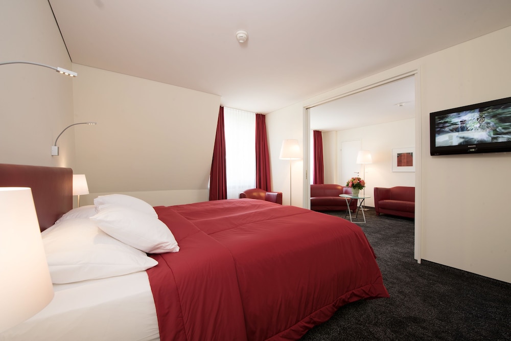 Chic, Superior, Suite, Twin Beds
