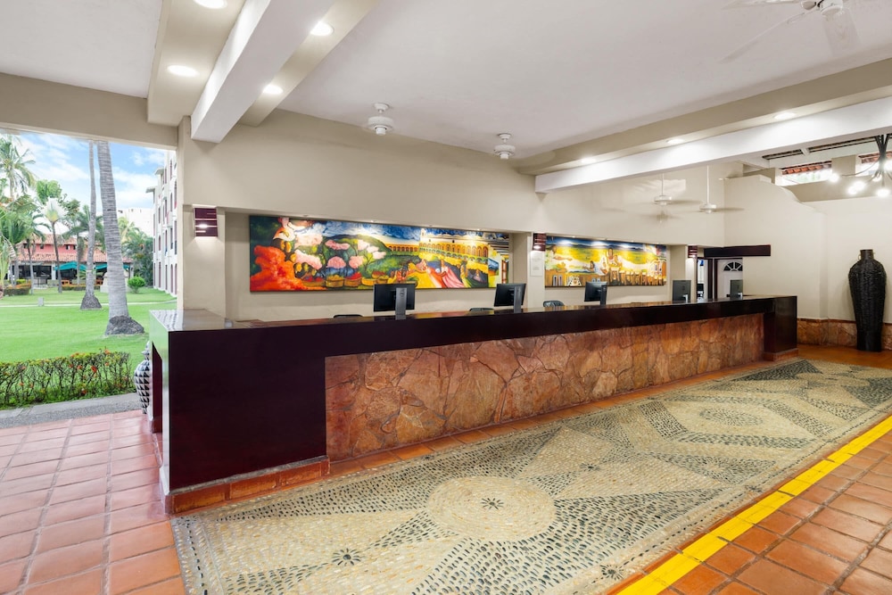 Grand Decameron Complex Bucerias A Trademark All Inclusive 24/76