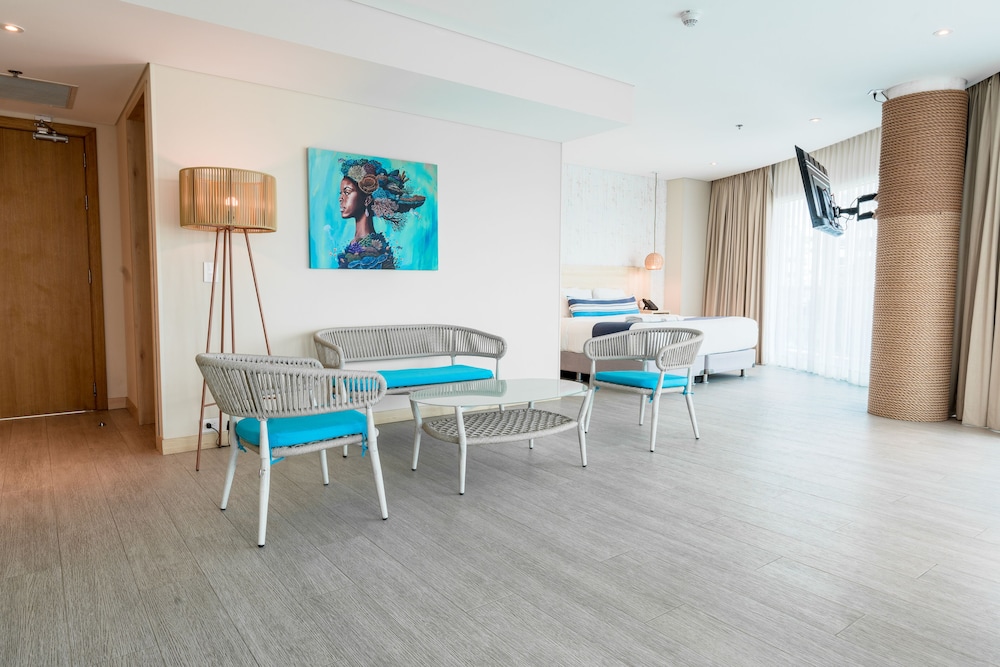Aquamare Hotel 33/50