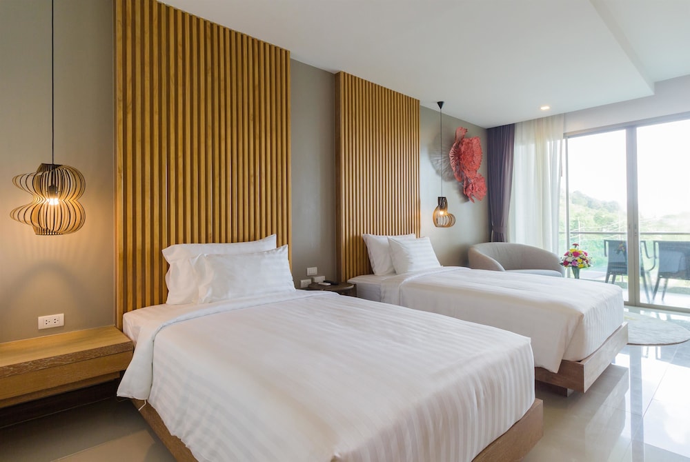 Wyndham Grand Phuket Kalim Bay 22/74