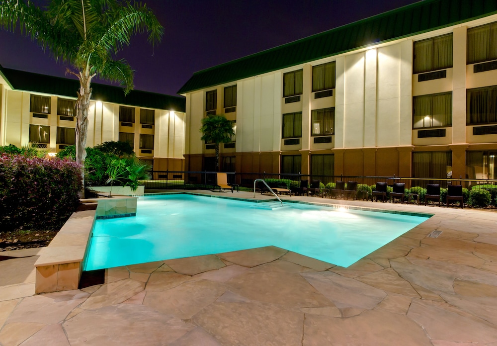 Courtyard Houston Brookhollow 34/41