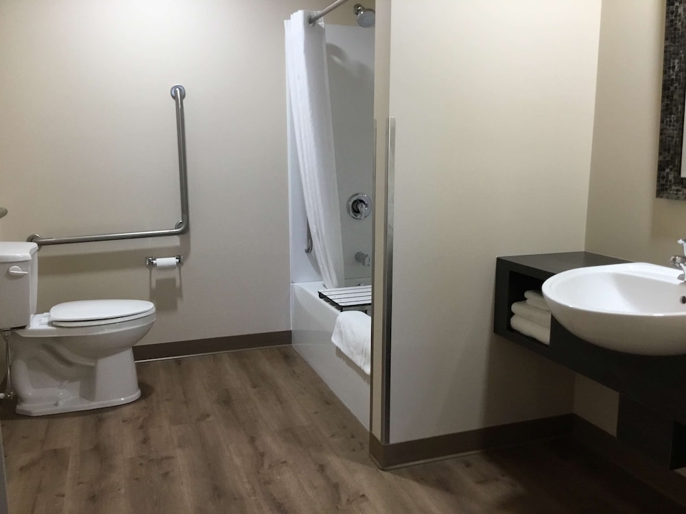 Villa Inn and Suites, SureStay Collection By Best Western 11/54