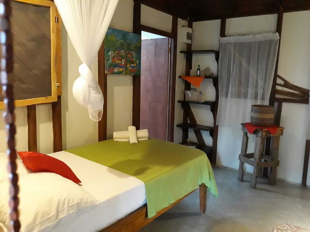 Hibiscus Valley Inn 8/50