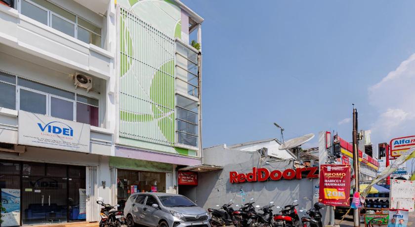 RedDoorz Plus near Malang Town Square 45/50