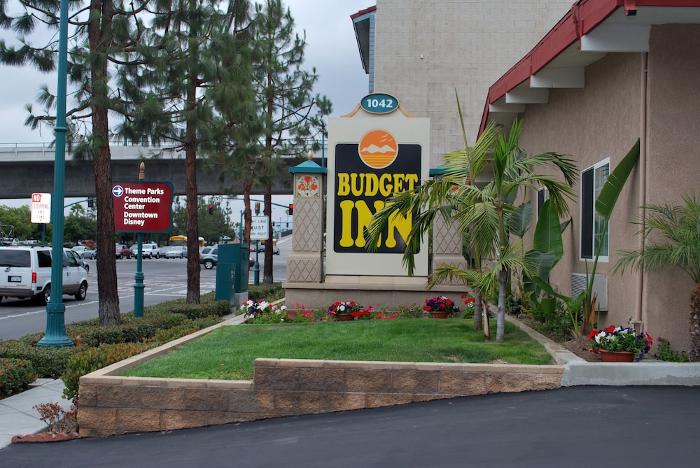 Budget Inn Anaheim 16/24
