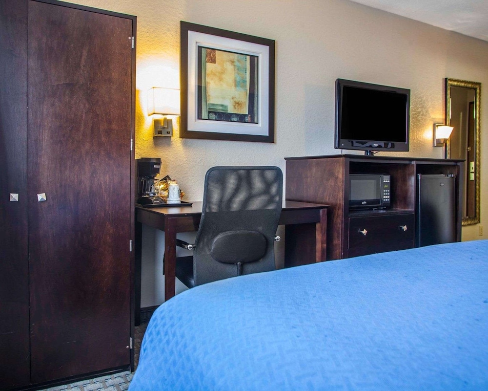 Quality Inn & Suites Ankeny-Des Moines 11/43