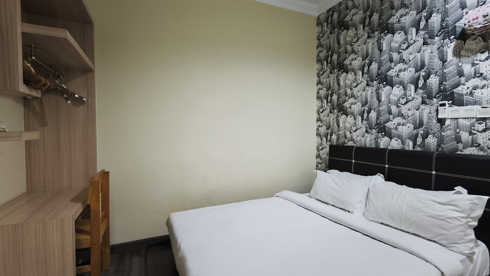 Natol Motel L.A 17/50
