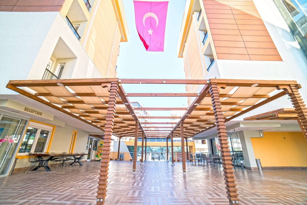 Flamingo Residence 14/61