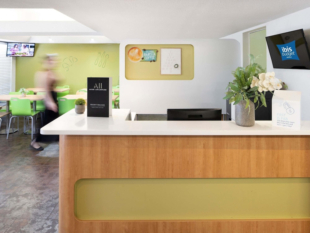Ibis Budget Canberra 12/60