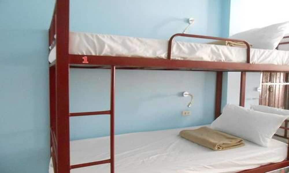 Lucky Backpacker Hostel 11/18