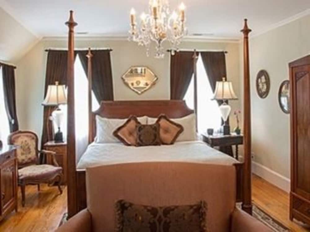The Black Walnut B & B Inn 36/73