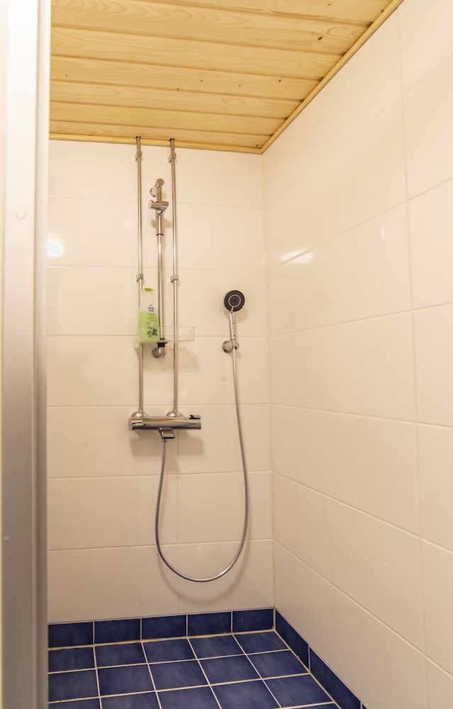 Saariselka Kuukkeli Inn 50/50