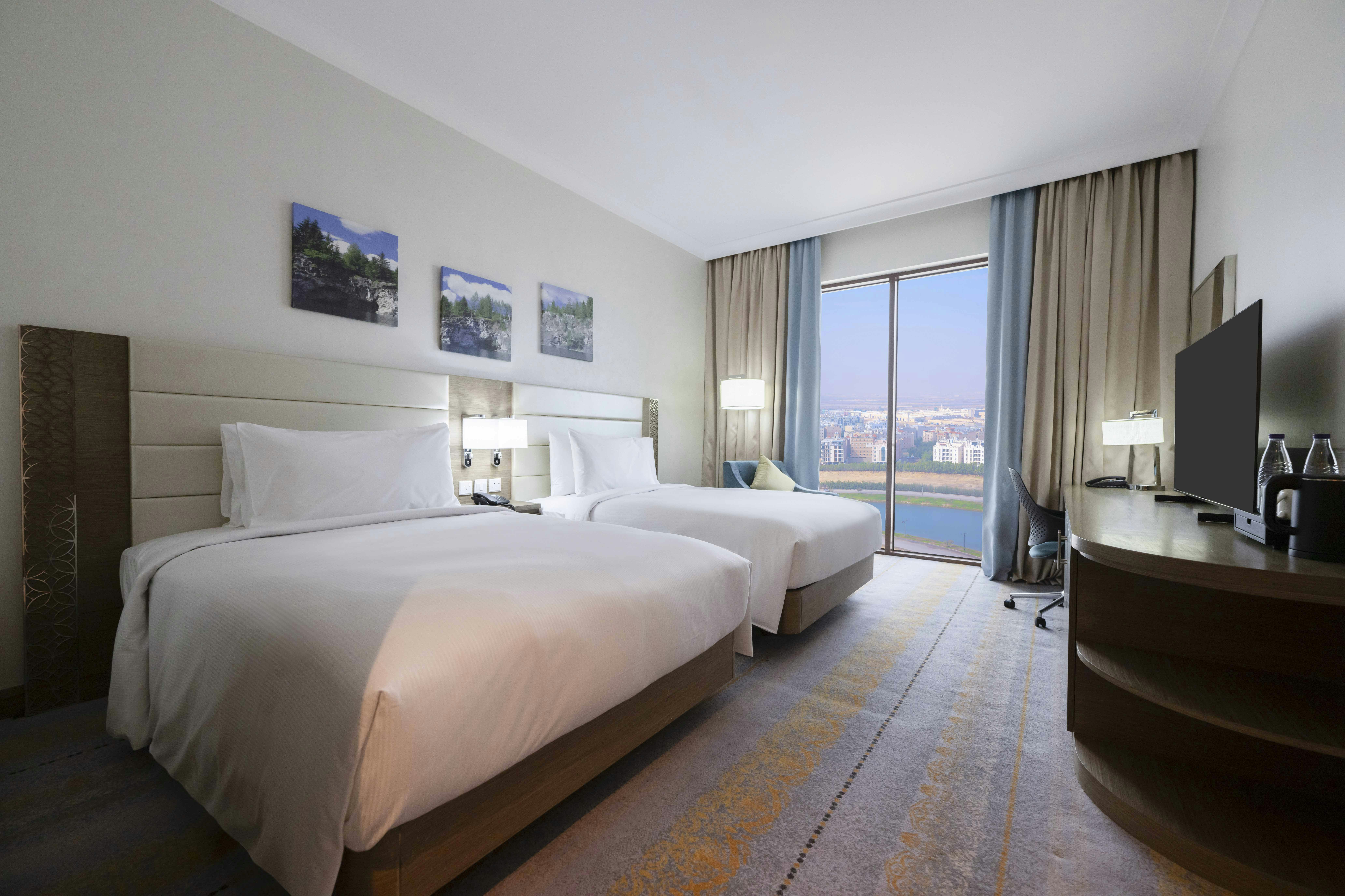ROOM, TWIN BEDS