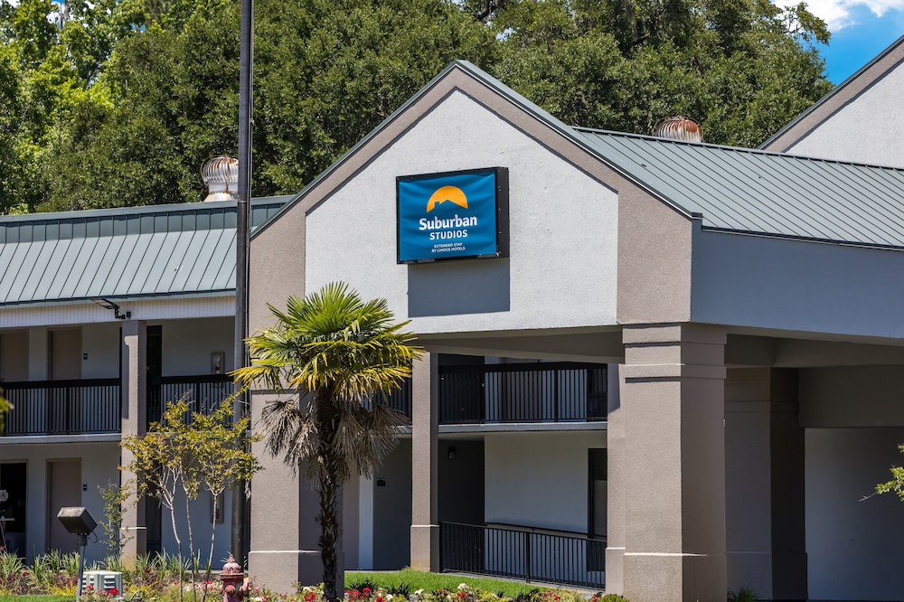 Suburban Studios Hinesville - Fort Stewart Area in HINESVILLE - GA