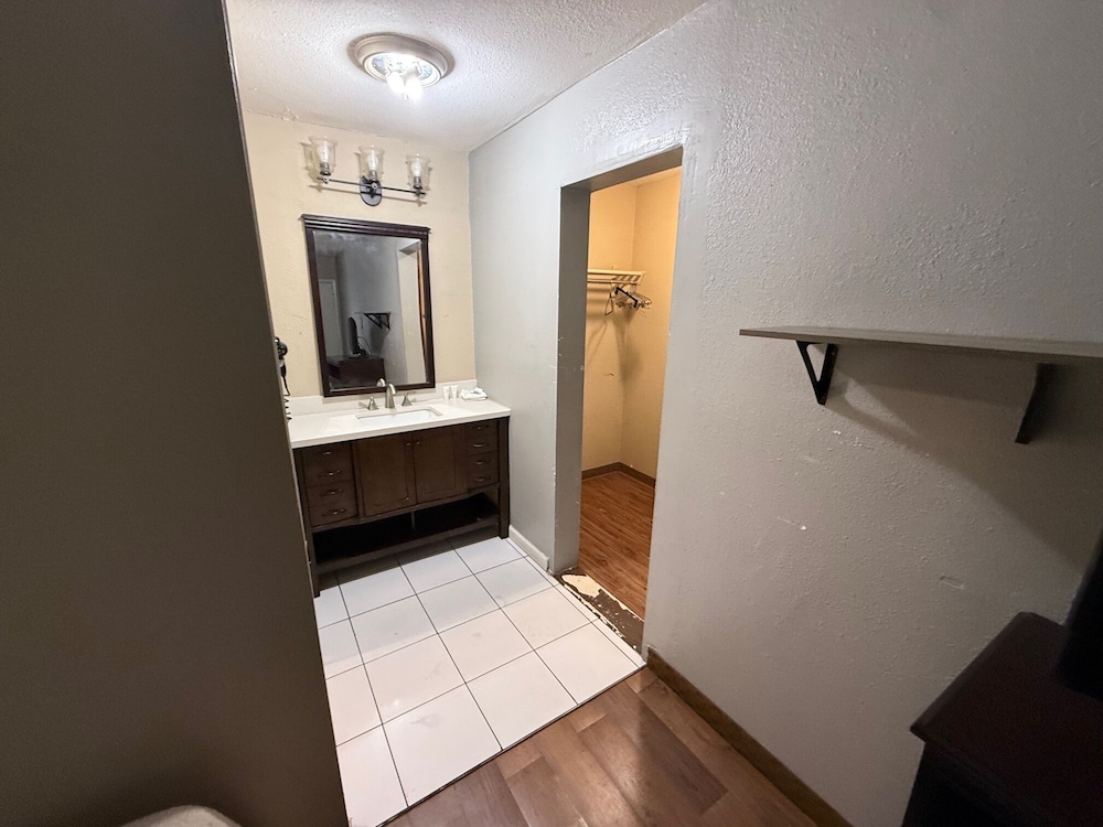 Capital O Hotel Richmond Hill/Savannah area I-95 48/48