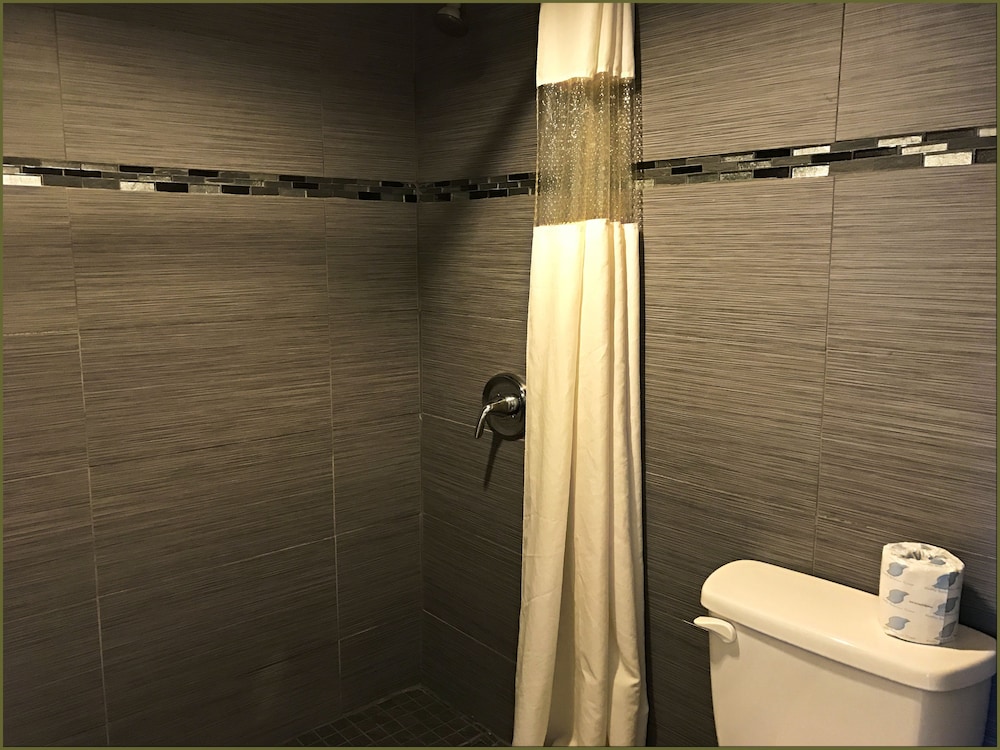 Stay Inn and Suites 39/76