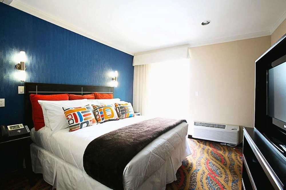 Nesva Hotel 11/37