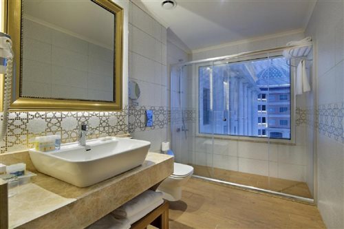 Suite, Hot Tub