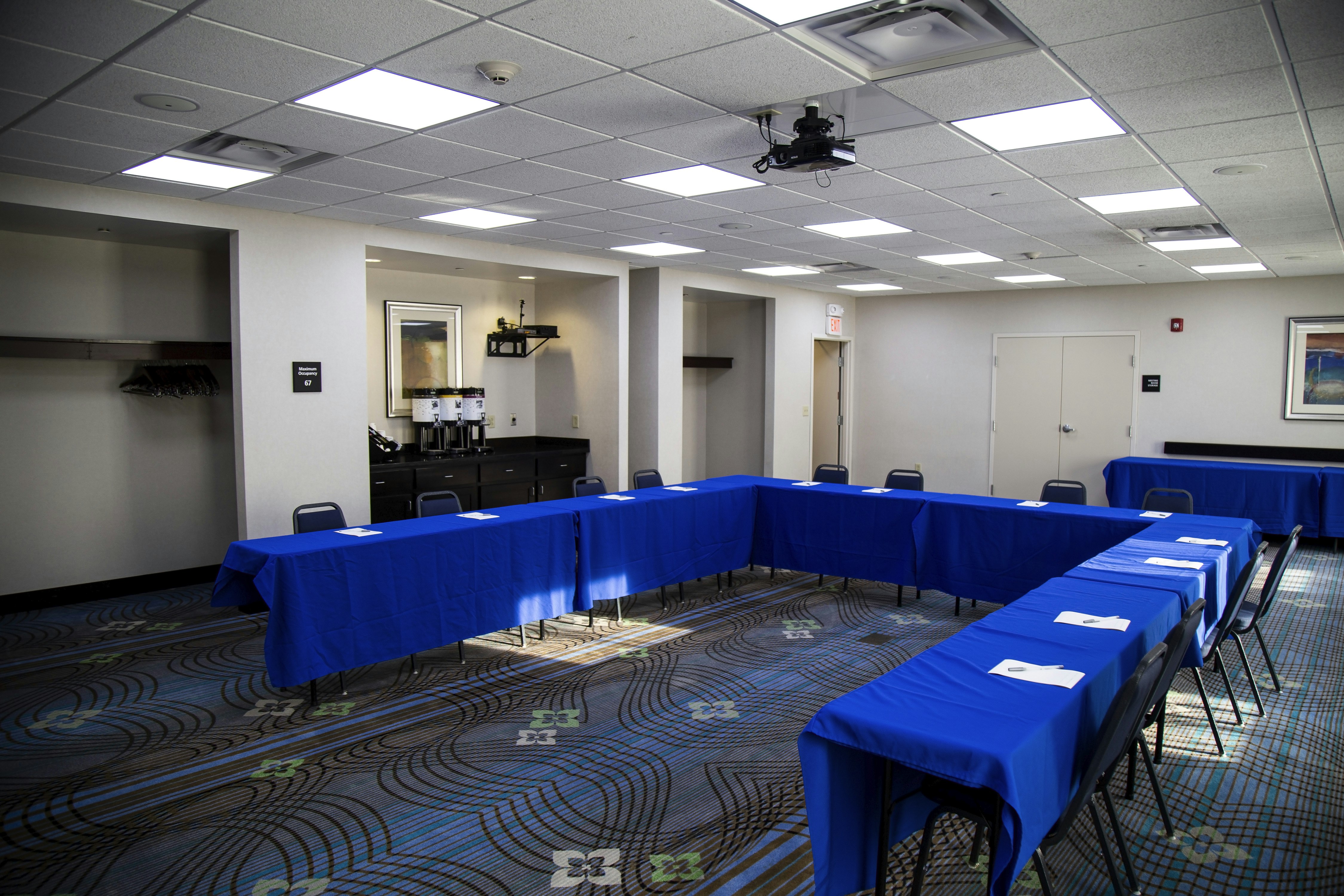 Hampton Inn and Suites Sharon 53/62
