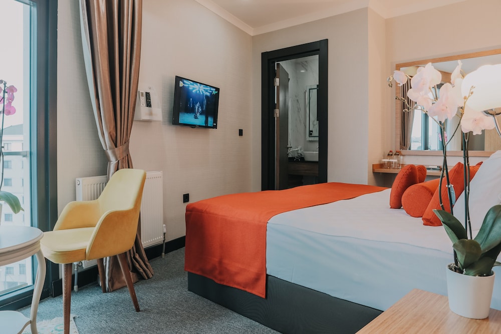 Grand Lark Otel 16/50