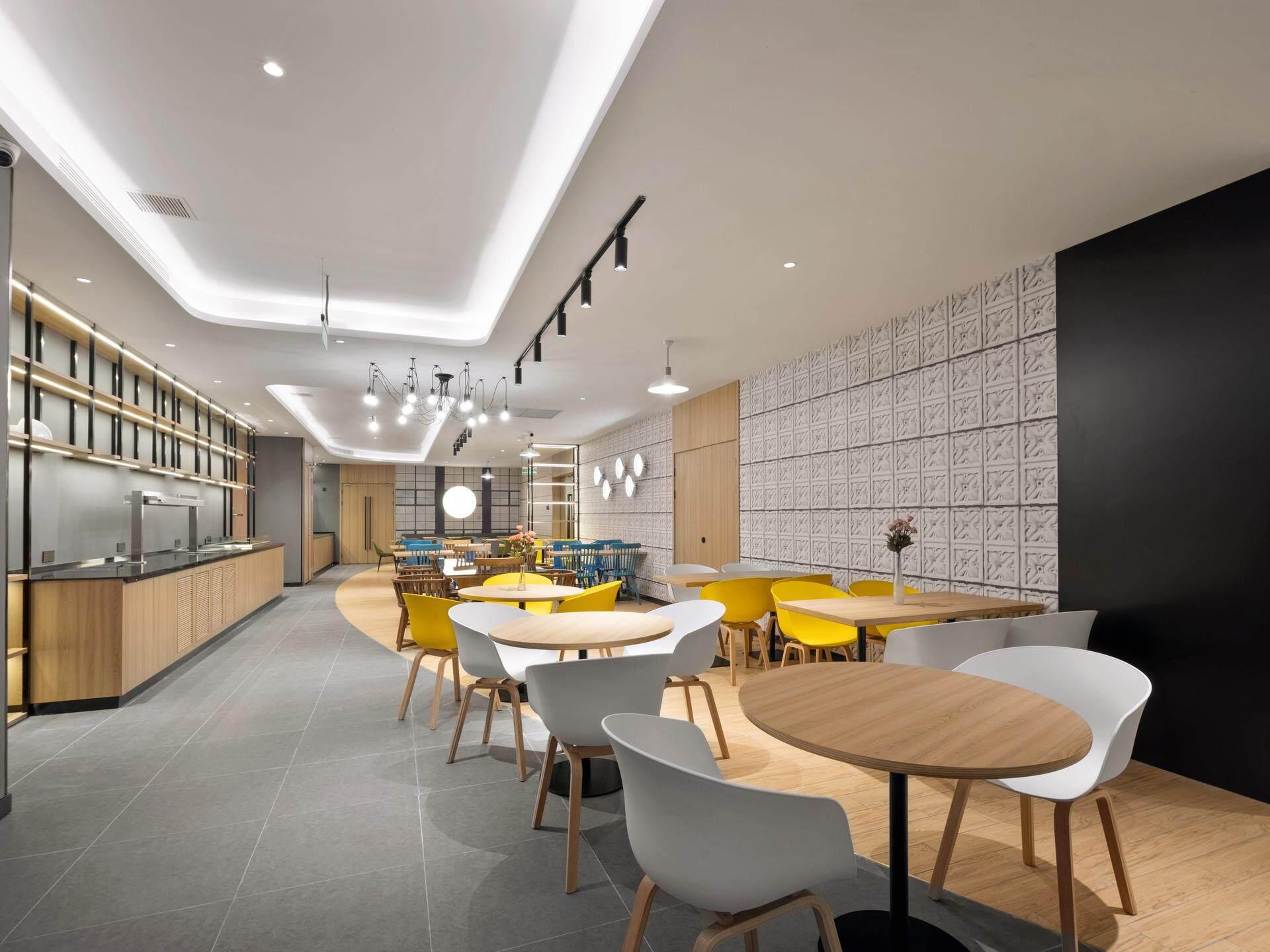 Ji Hotel (Chongqing Jiefangbei Pedestrian Street) 46/64
