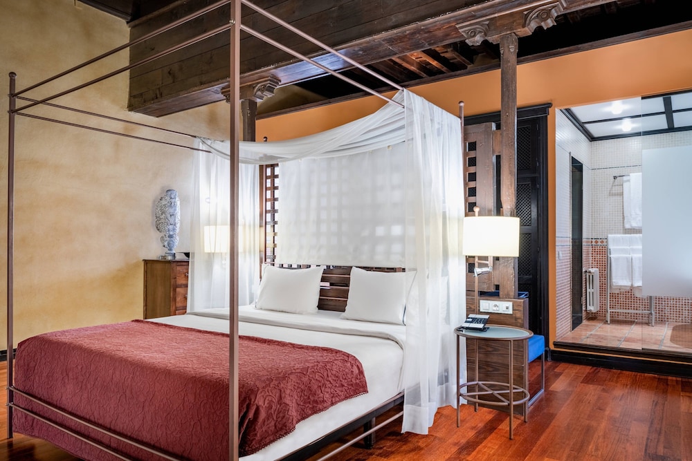 Hotel Palacio de Santa Paula Autograph Collection 16/42