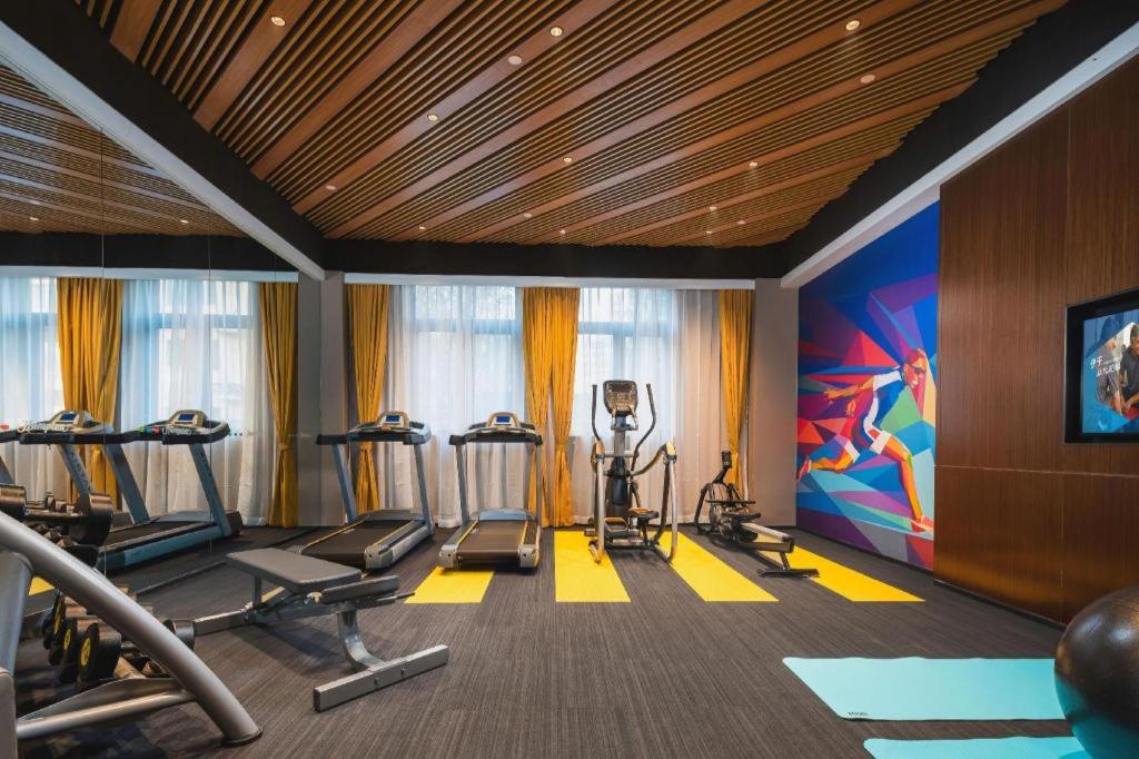 Lize Business District Hampton by Hilton 24/43