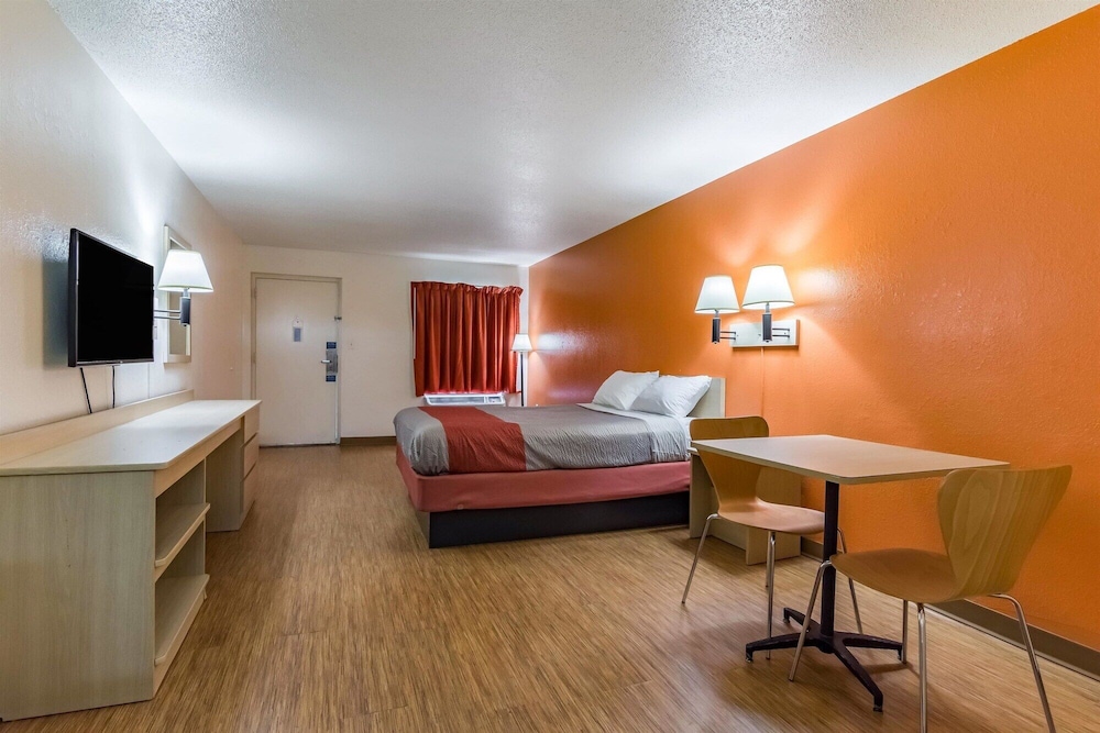 Motel6 Raleigh, NC Cary 31/54