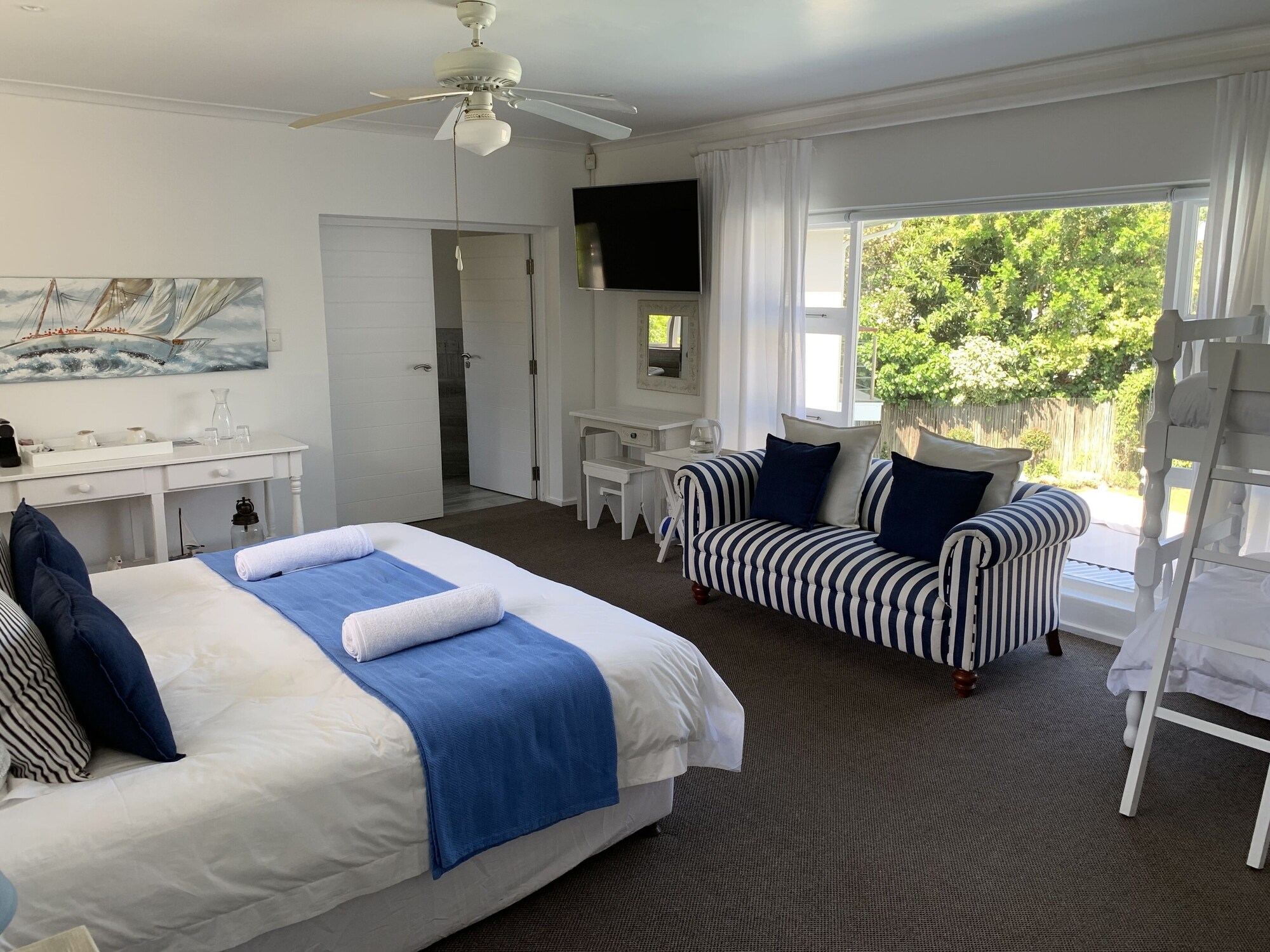 Luxury, King Bed
