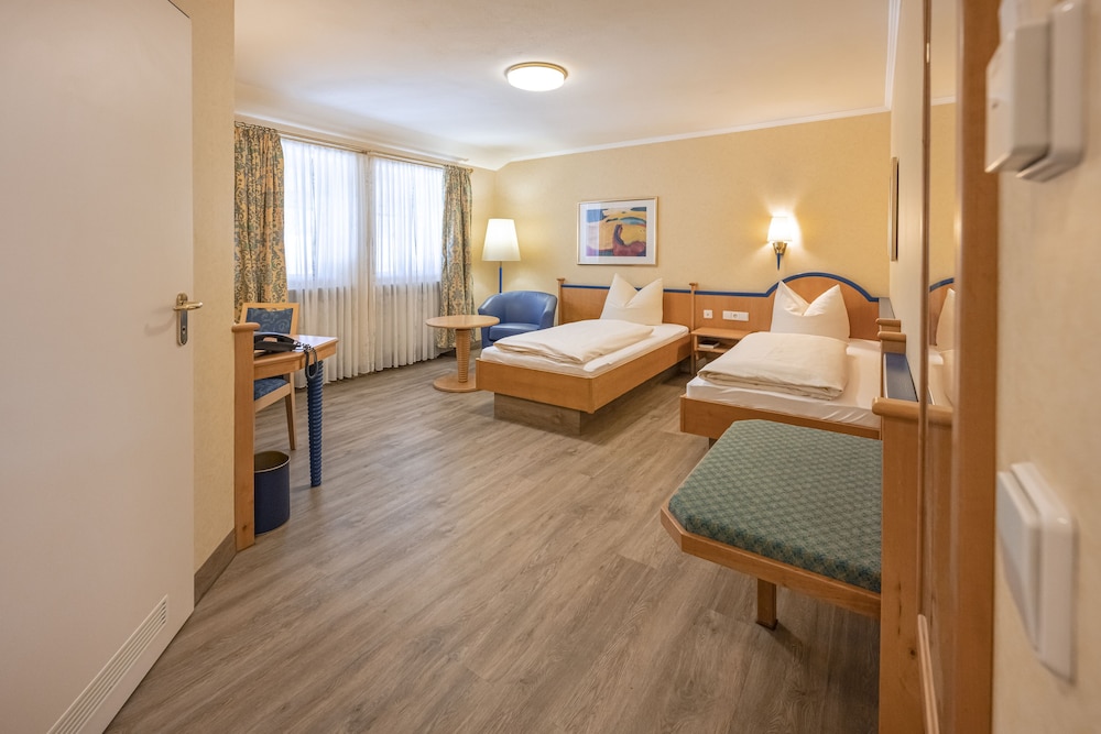 Hotel Neuwirt 24/44