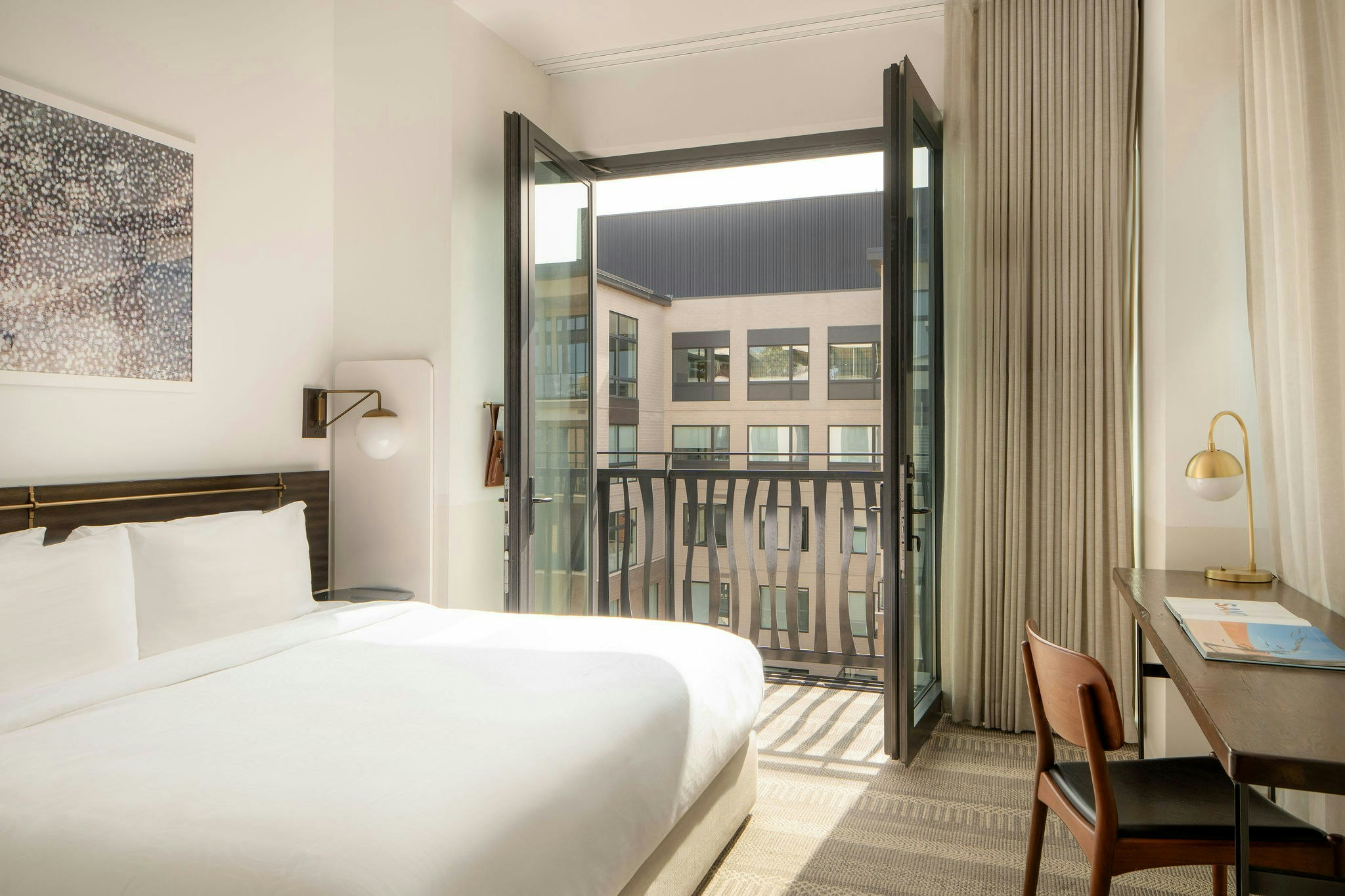 Guest Room, Junior Suite