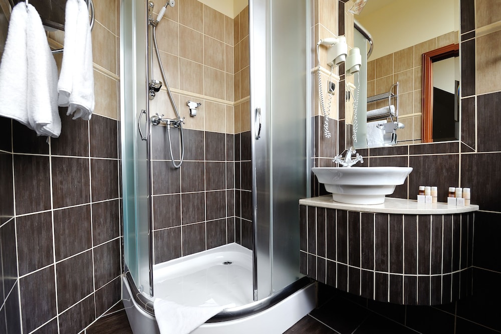 Hotel Diament Bella Notte Katowice Chorzow 70/72