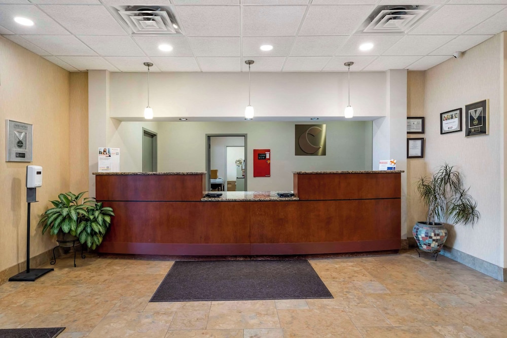Comfort Inn & Suites Watertown - 1000 Islands 6/54